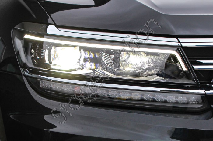 Faros LED DRL para VW Tiguan BW2