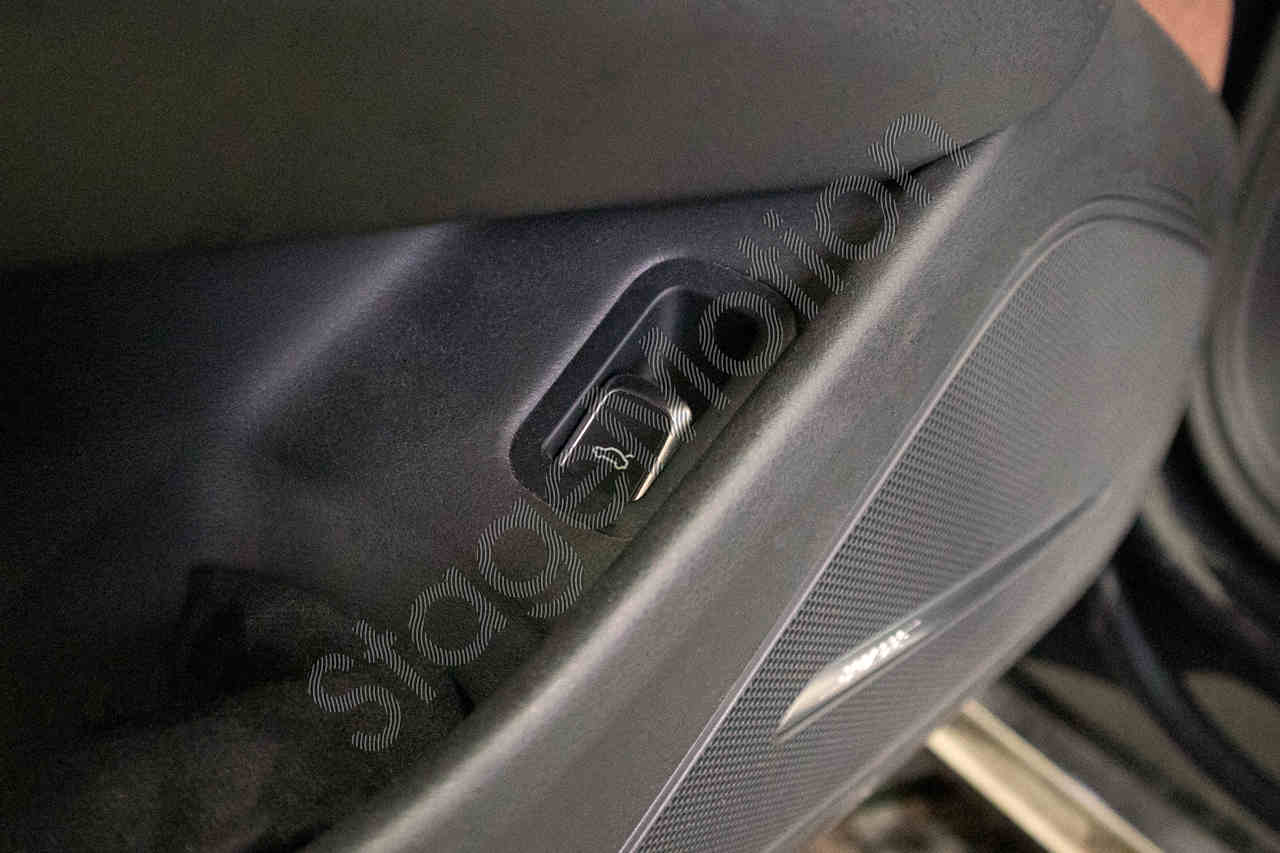 Kit puerta trasera del conductor con botón pulsador para Audi A8 4H