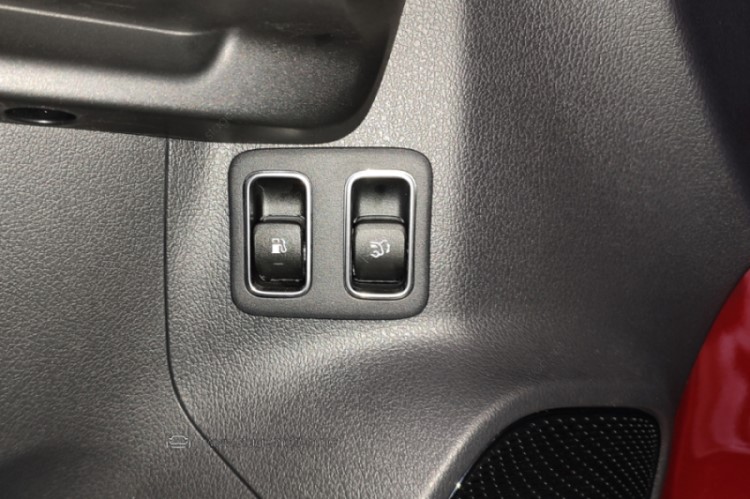 Kit de reequipamiento portón trasero eléctrico Easy-Pack Código 890 Mercedes Benz Clase GLA H247